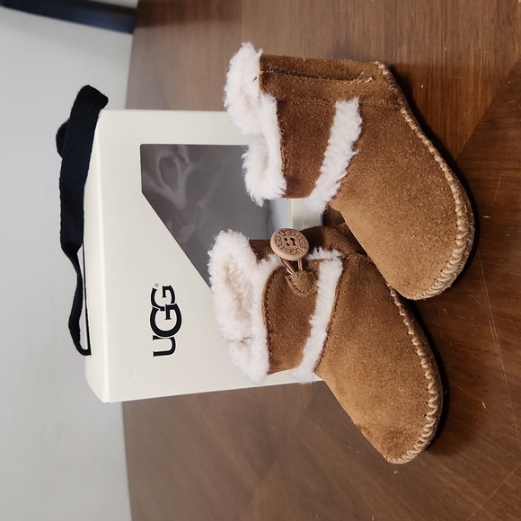 UGG Other - UGG Infant baby brown Lemmy II boots Size 2/3